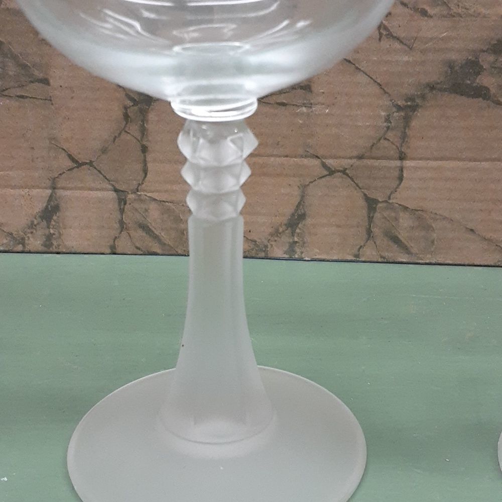 Hana Cristal D"Arques-Durand CRA37 wine goblets with stunning frosted - Picture 3 of 4